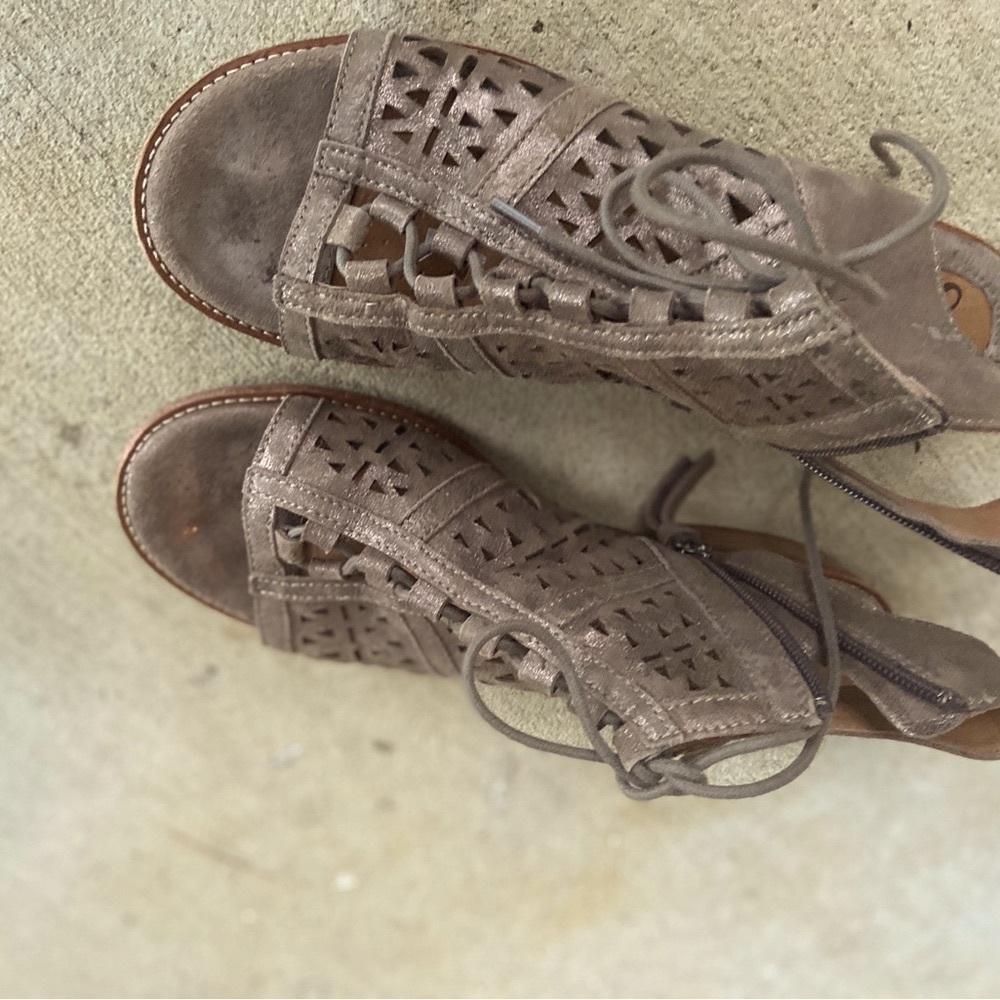 Beautiful and comfortable Sofft shoes/sandals